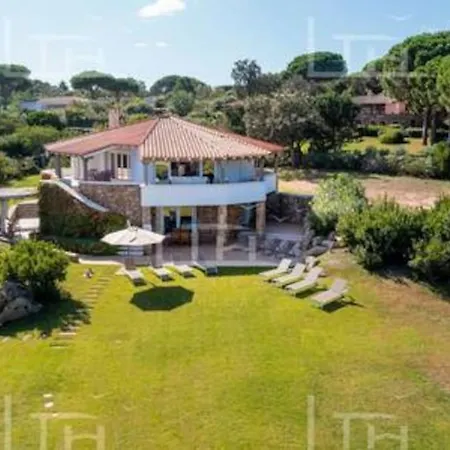 Villa Beachfront *